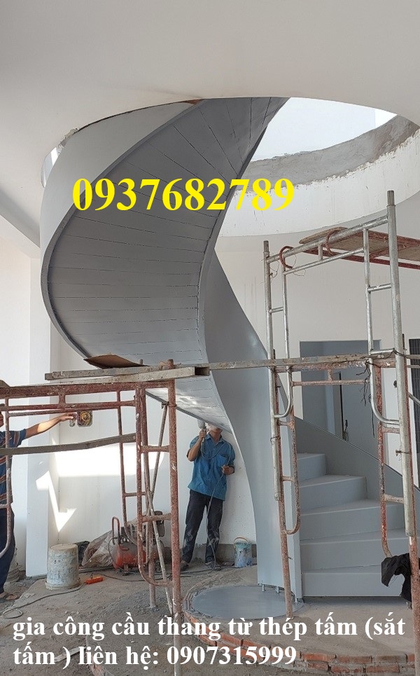 Gia công cầu thang từ thép tấm (sắt tấm) Gia công cầu thang từ thép tấm (sắt tấm)